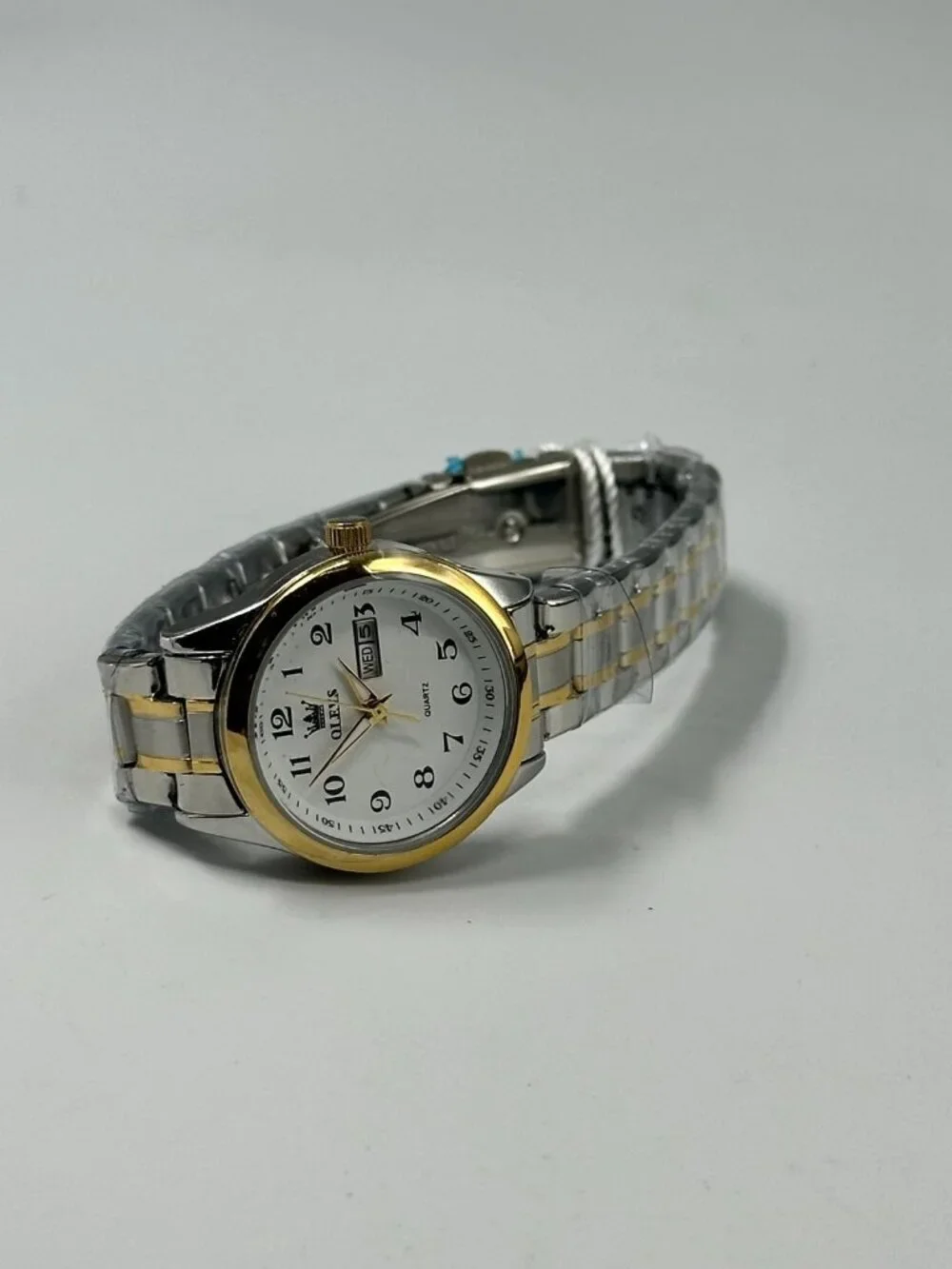 Olevs Watch Women Silver Gold Two Tone Date Window New Battery  7.25